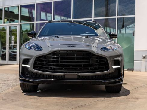 Used 2023 Aston Martin DBX 707 AWD/4WD image 4