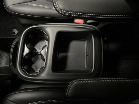 New 2026 Chrysler Pacifica Select w/ S Appearance Package image 19