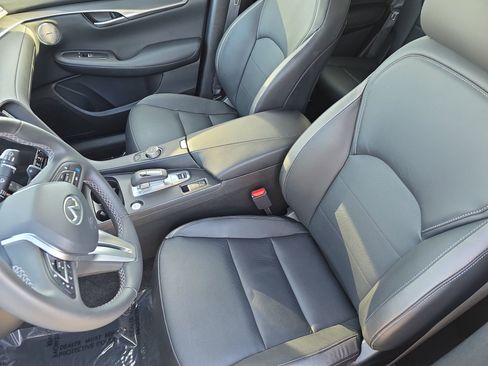 Certified 2025 INFINITI QX50 Luxe image 15
