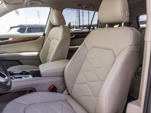 New 2026 Volkswagen Atlas SE image 6