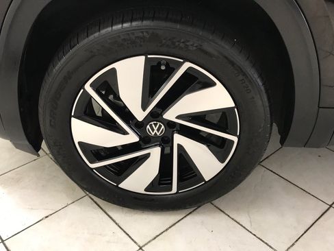 Used 2025 Volkswagen Atlas SEL AWD/4WD image 7