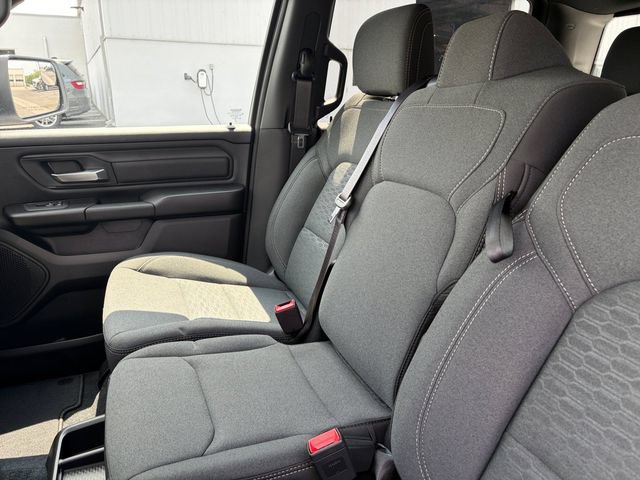 New 2026 RAM 1500 Express AWD/4WD image 31