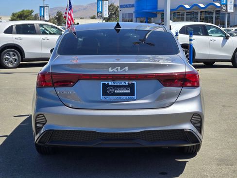Used 2023 Kia Forte LXS FWD image 6