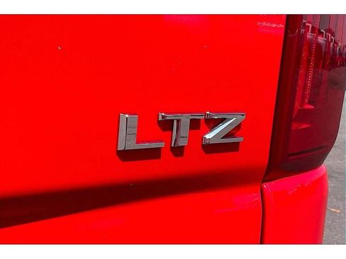 Used 2023 Chevrolet Silverado 2500 LTZ AWD/4WD image 9