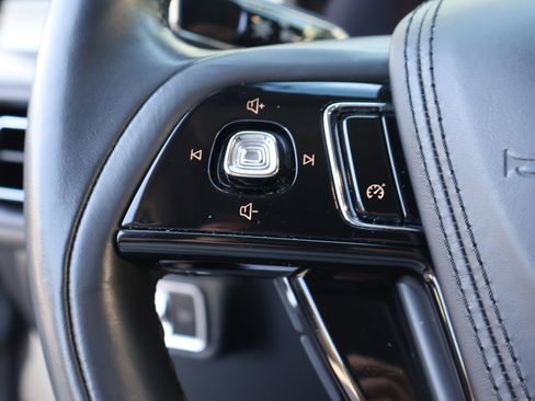 Used 2021 Lincoln Aviator 2WD w/ Elements Package image 28