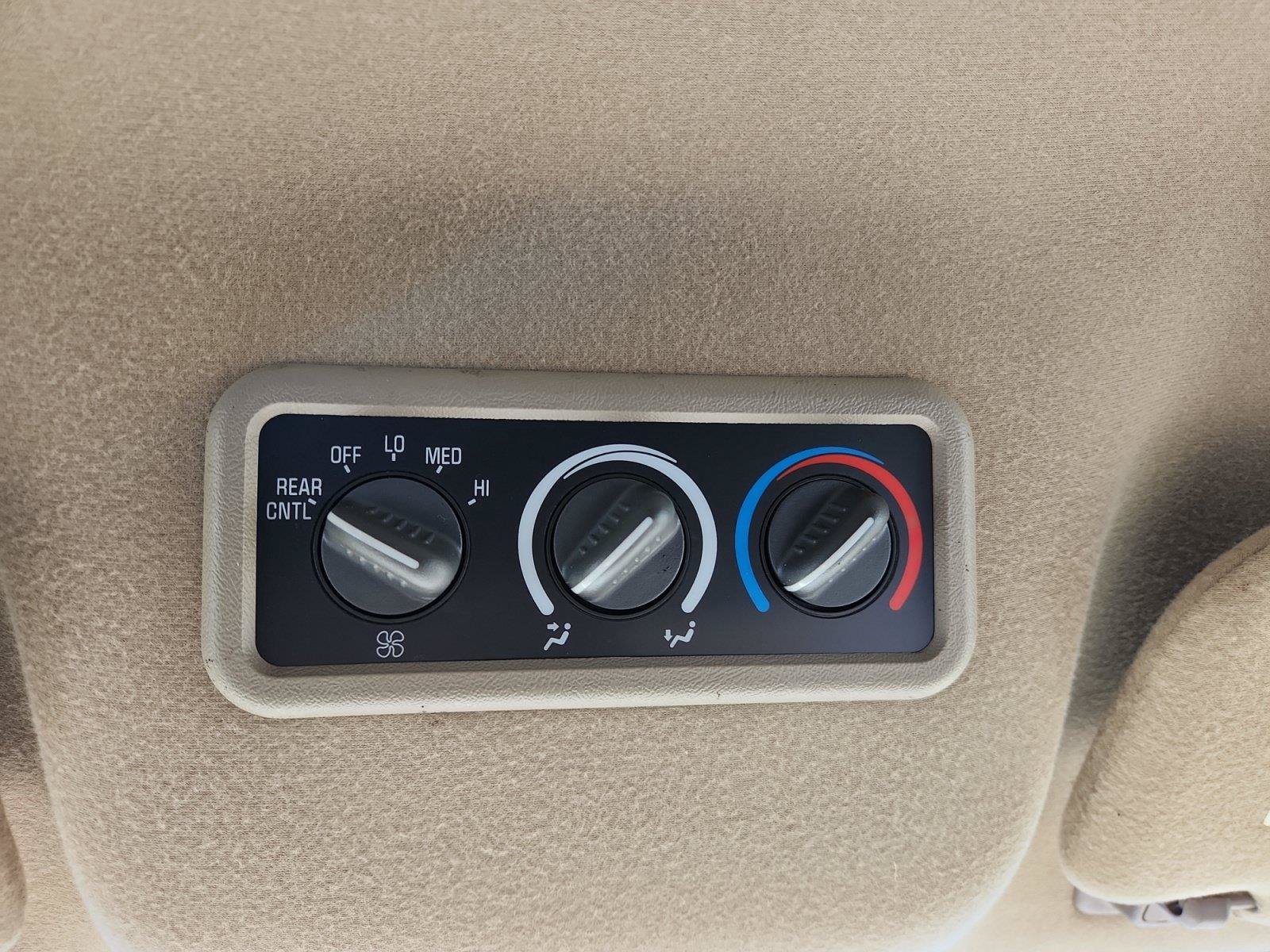 Used 2001 Chevrolet Express 1500 Passenger w/ LS Preferred Equipment Group RWD image 27