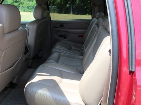 Used 2004 Chevrolet Silverado 2500 LT AWD/4WD image 24
