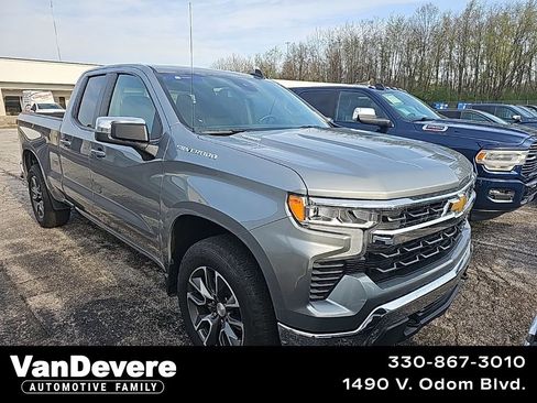 Used 2025 Chevrolet Silverado 1500 LT image 1