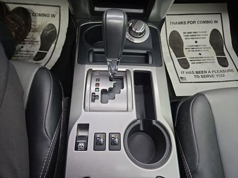 Used 2022 Toyota 4Runner SR5 Premium image 21