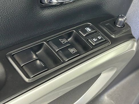 Used 2024 Nissan Titan SV w/ SV Convenience Package AWD/4WD image 34