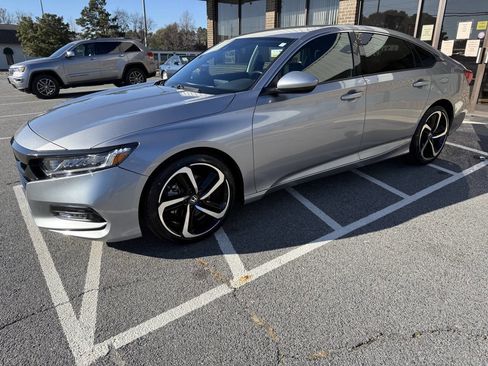 Used 2020 Honda Accord Sport image 1