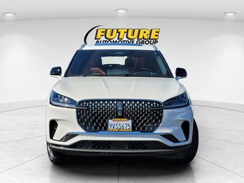 New 2025 Lincoln Aviator Reserve image 3