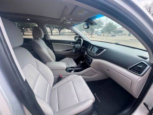 Used 2018 Hyundai Tucson Value w/ Cargo Package image 10