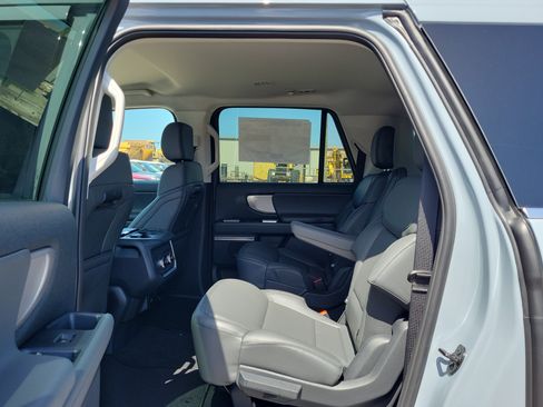 New 2027 Ford Expedition Max Active RWD image 11