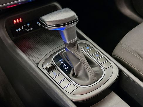 Used 2025 Hyundai Kona SEL image 25