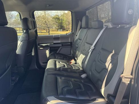 Used 2018 Ford F150 XLT w/ Equipment Group 302A Luxury image 11