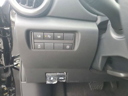 Certified 2025 Nissan Versa S w/ Trunk Package FWD image 27