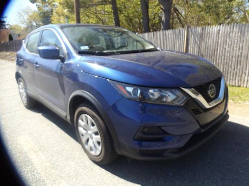 Used 2020 Nissan Rogue Sport S FWD image 2