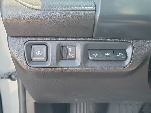 Used 2023 GMC Acadia SLT w/ Elevation Edition FWD image 21