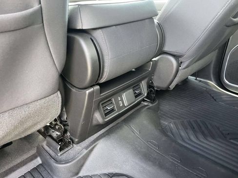 Used 2023 Chevrolet Silverado 1500 LT AWD/4WD image 15