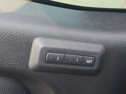 Used 2024 Nissan Titan PRO-4X w/ Pro-4x Convenience Package AWD/4WD image 19