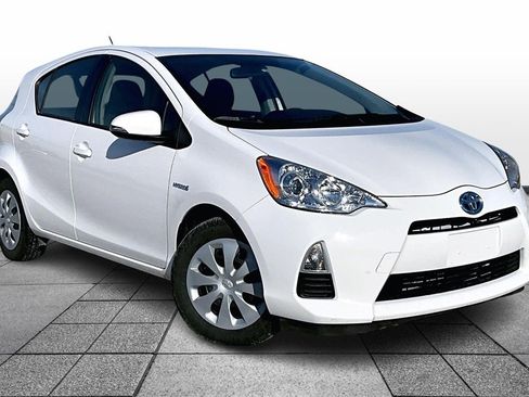 Used 2013 Toyota Prius C Two image 2