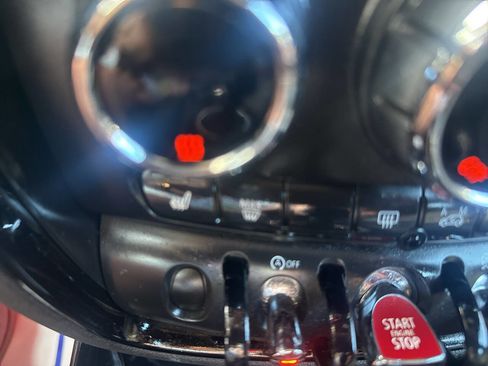 Used 2017 MINI Cooper Clubman S image 32