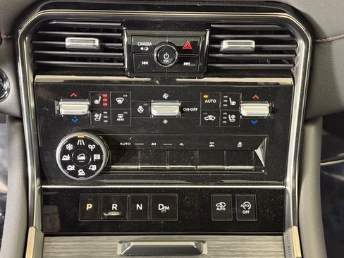 Used 2025 Nissan Armada PRO-4X w/ Pro-4X Premium Package image 27