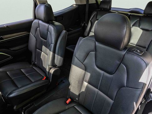 Certified 2022 Kia Telluride SX w/ Nightfall Edition Package AWD/4WD image 21