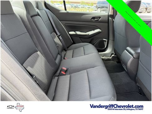 Used 2025 Nissan Altima 2.5 SV FWD image 28