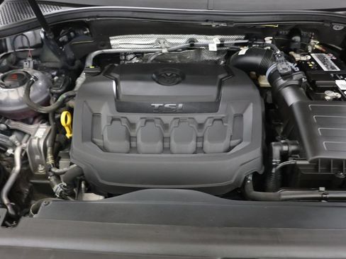 Used 2023 Volkswagen Tiguan SE FWD image 28