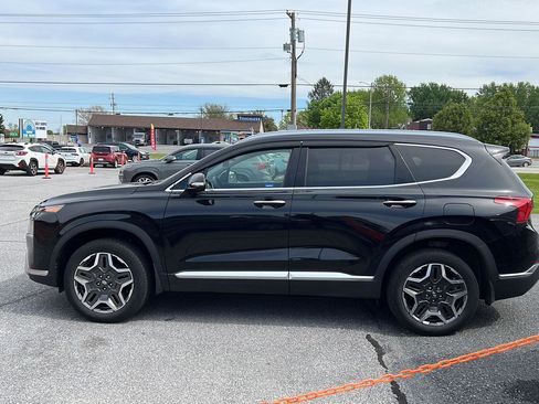 Used 2023 Hyundai Santa Fe Limited AWD/4WD image 2