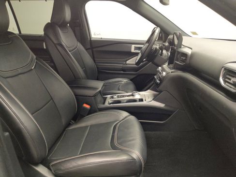 Used 2020 Ford Explorer ST w/ ST Street Pack image 21