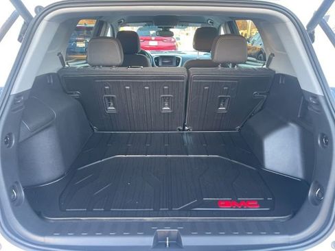 Certified 2023 GMC Terrain SLE w/ Driver Convenience Package image 15