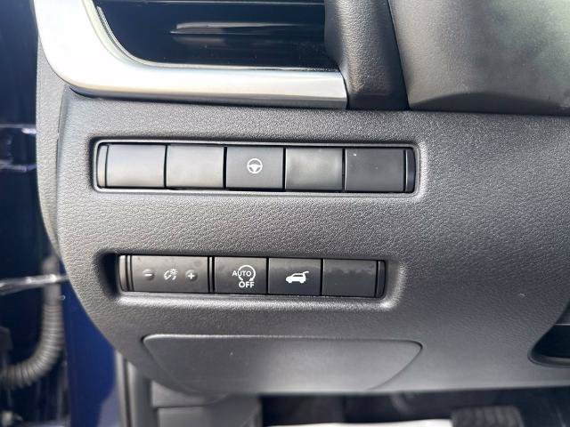 Certified 2025 Nissan Rogue SL AWD/4WD image 27