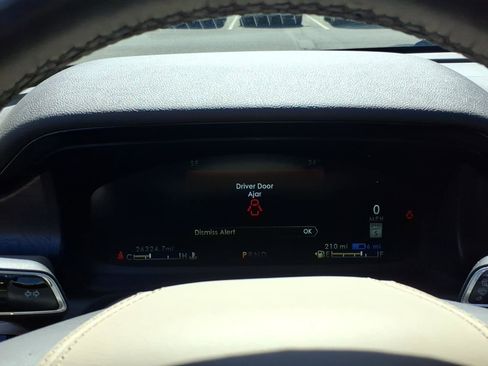 Used 2023 Lincoln Aviator Grand Touring w/ Elements Package Plus image 18