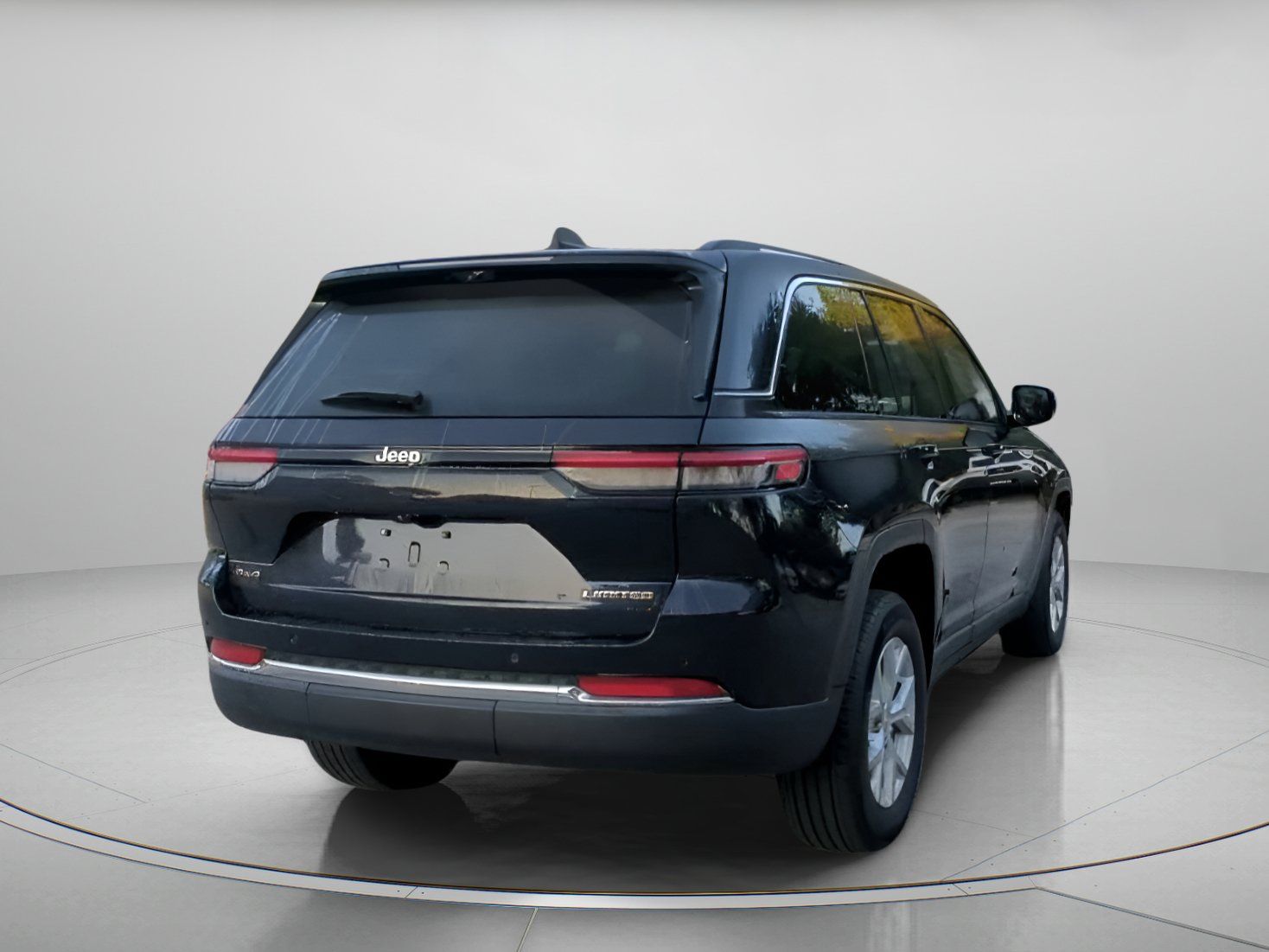 Used 2023 Jeep Grand Cherokee Limited w/ Luxury Tech Group II AWD/4WD image 26