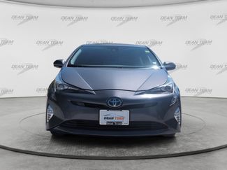Used 2017 Toyota Prius Three Touring FWD video 2