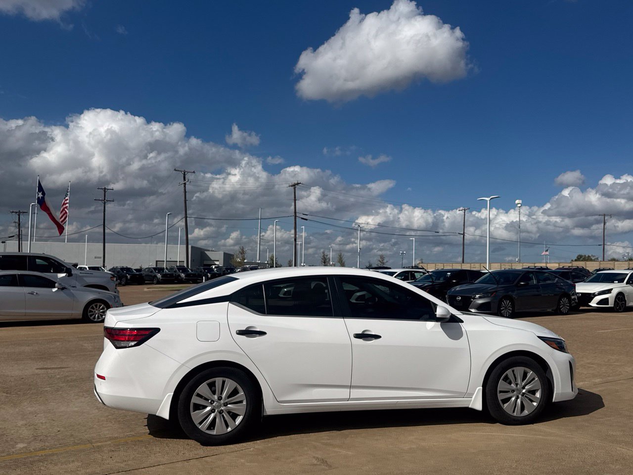 Used 2025 Nissan Sentra S FWD image 32