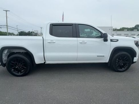 Certified 2025 GMC Sierra 1500 Elevation AWD/4WD image 9