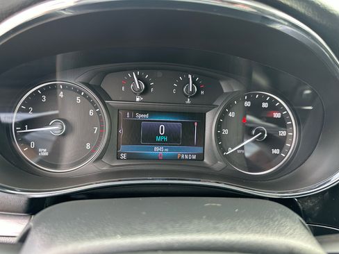 Used 2021 Buick Encore Preferred image 38