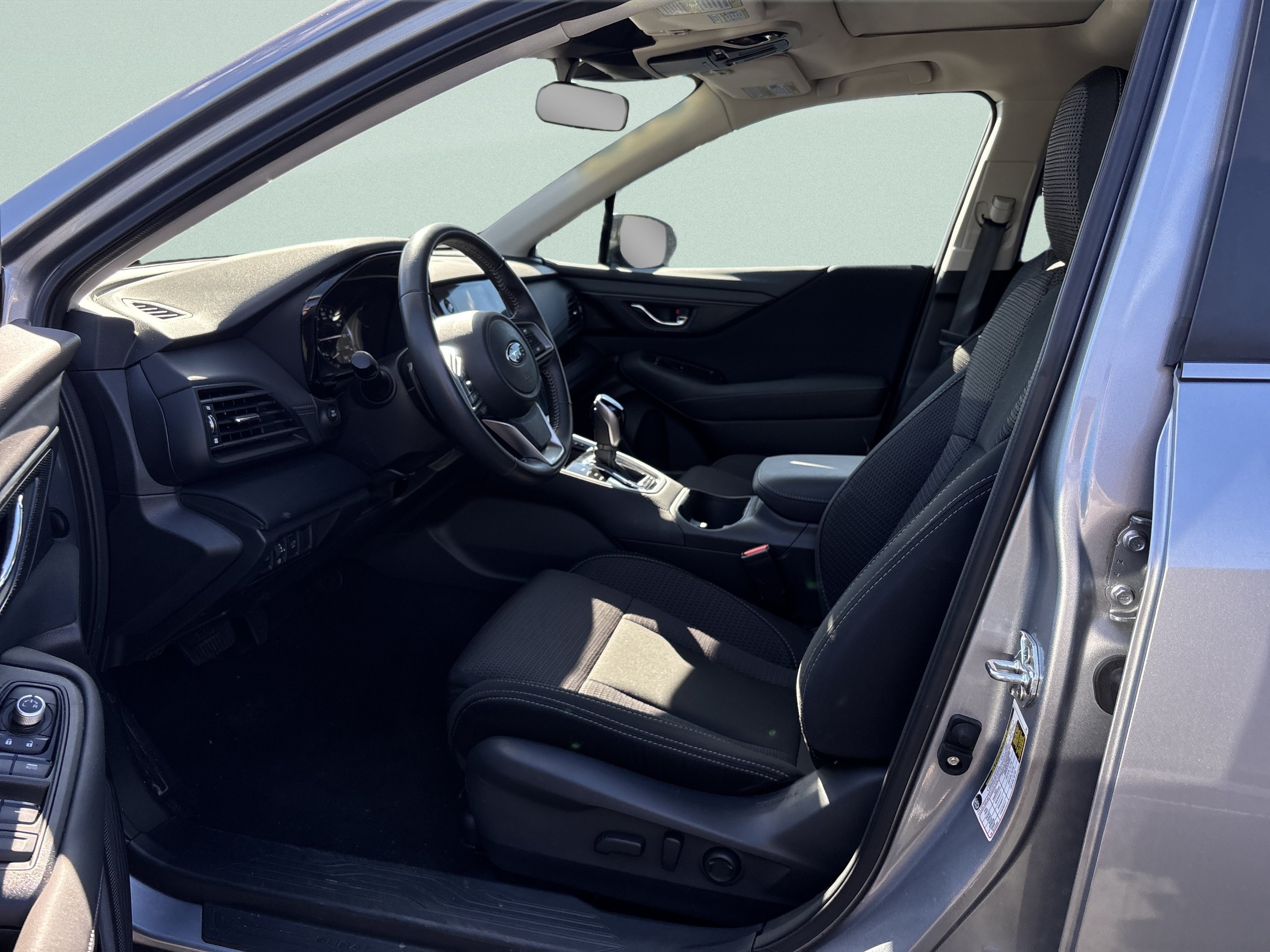 Used 2025 Subaru Outback Premium AWD/4WD image 11