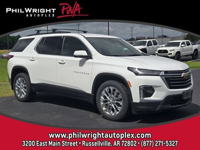 Used 2023 Chevrolet Traverse LT w/ Rear Camera Mirror Package