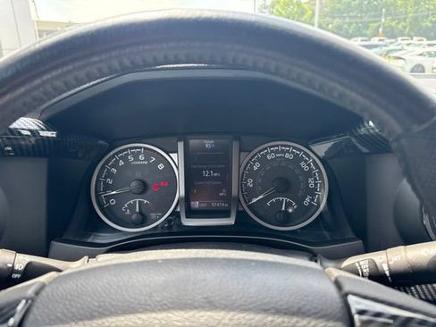 Used 2017 Toyota Tacoma SR5 w/ Tow Package AWD/4WD image 13