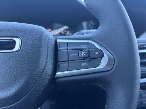 New 2026 Jeep Compass Latitude image 16