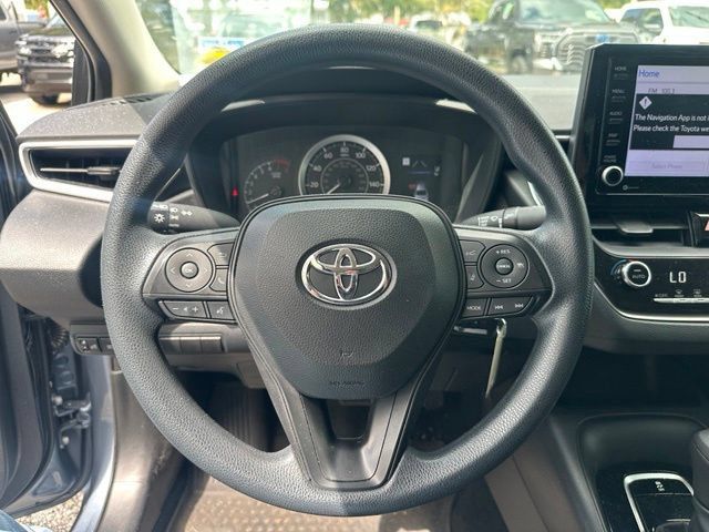 Used 2022 Toyota Corolla LE FWD image 19