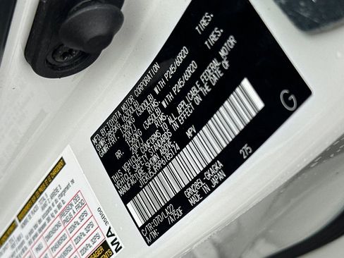 Used 2023 Toyota 4Runner Limited image 27