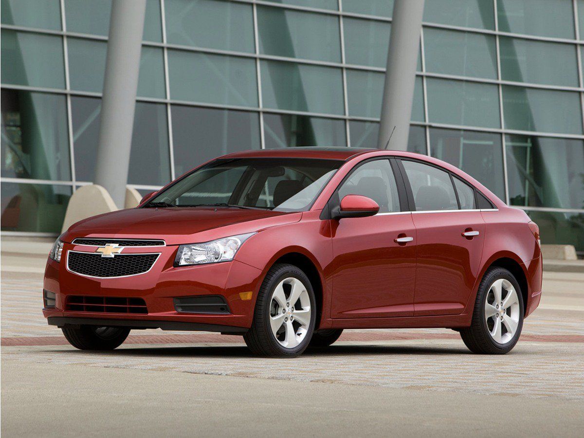Used 2013 Chevrolet Cruze LT FWD image 1