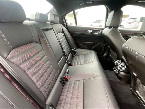 Used 2025 Alfa Romeo Giulia AWD w/ Driving Assist Package image 17