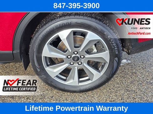 Certified 2025 Ford Escape Platinum w/ Premium Technology Package image 11